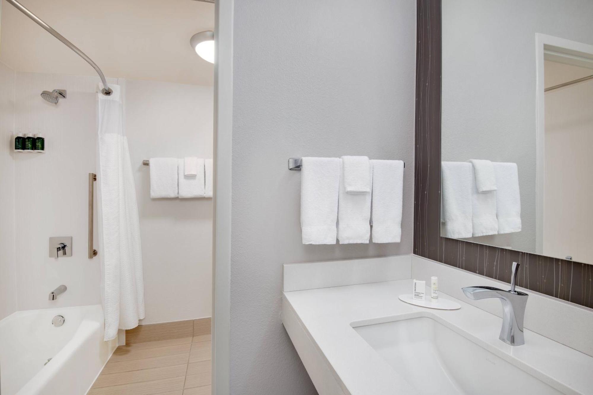 Courtyard By Marriott Birmingham Homewood Buitenkant foto