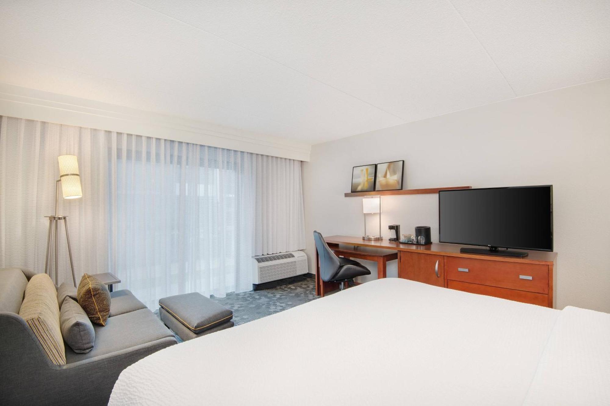 Courtyard By Marriott Birmingham Homewood Buitenkant foto